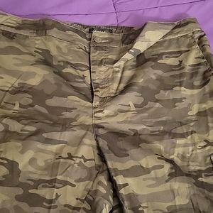 Sanctuary army print cargo shorts